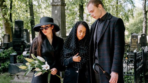 Expressing Sympathy: Meaningful Ways to Comfort the Grieving